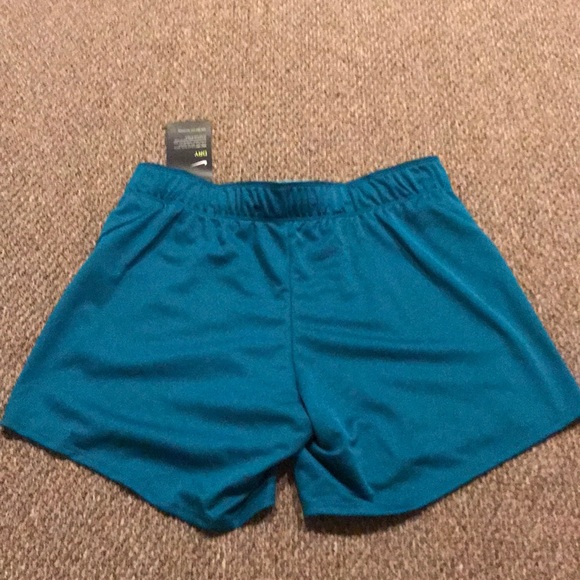 New Women NIKE DRY-FIT Running 🏃‍♀️ Shorts Sz S - Picture 6 of 8